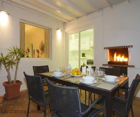 Benedicte Sea View, Heated Pool, Bedroom A/c, Wifi, Sky, Short Walk To Puerto Del Carmen *