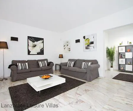 Benedicte Sea View, Heated Pool, Bedroom A/c, Wifi, Sky, Short Walk To Puerto Del Carmen Villa