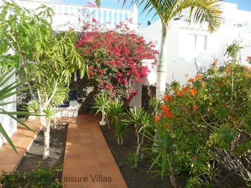 Benedicte Sea View, Heated Pool, Bedroom A/c, Wifi, Sky, Short Walk To Puerto Del Carmen فيلة