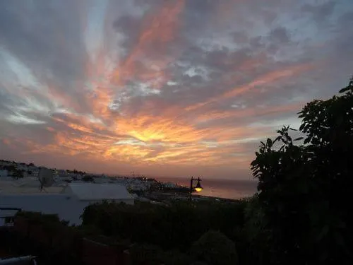 Benedicte Sea View, Heated Pool, Bedroom A/c, Wifi, Sky, Short Walk To Puerto Del Carmen فيلة تياس